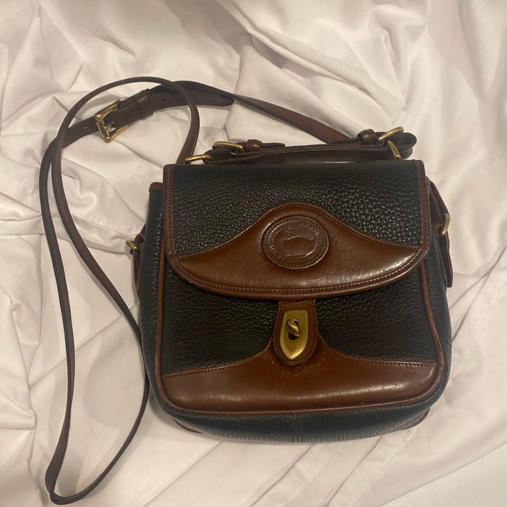 Vintage dooney and bourke crossbody saddle leather bag great used condition